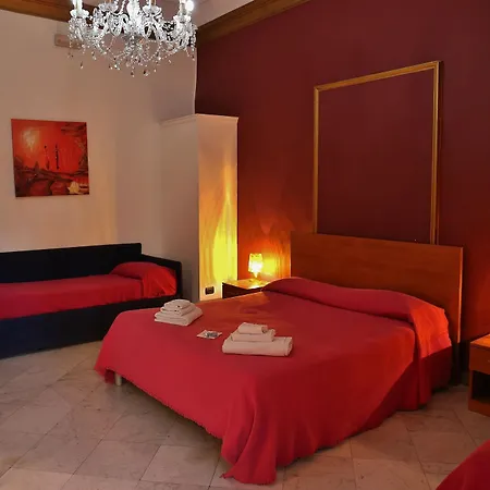 Opera Bed & Breakfast 3*