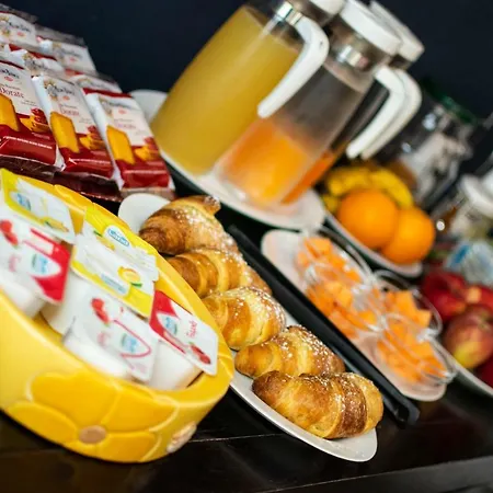 Bed & Breakfast Opera 3*