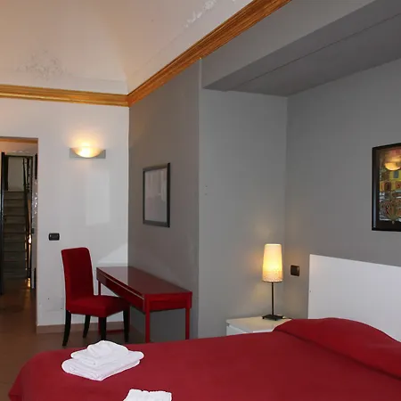 Opera Bed & Breakfast 3*